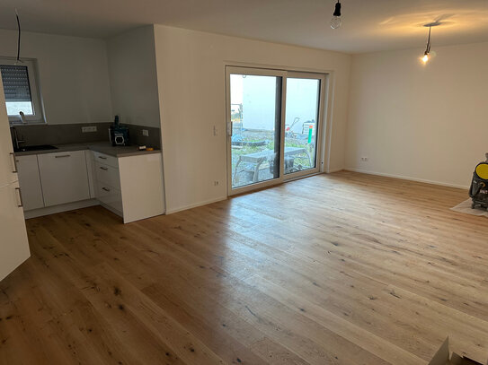 Neubauwohnung mit großer Terrasse ab 01.01.2025 zu vermieten