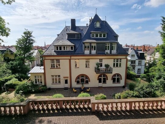 Einzigartige, stilvoll sanierte Altbauwohnung im Herzen der Weststadt in Heidelberg