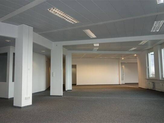 Büro am U- Bhf Moritzplatz zu mieten