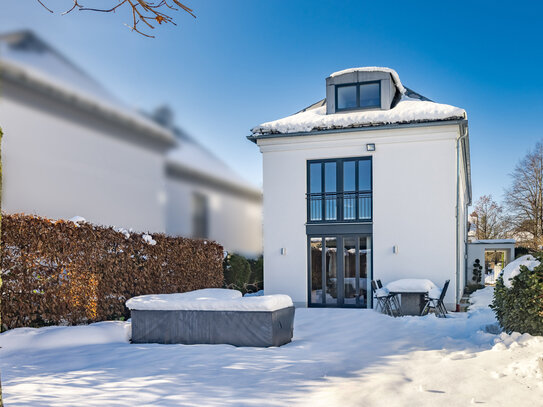 Modernes Einfamilienhaus mit Wärmepumpe in sehr begehrter, ruhiger Villenlage