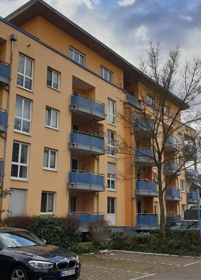 Große, modern geschnittene 3-Zi-Whn. mit 2 Balkonen und Garage - Bezugsfrei ab Sofort