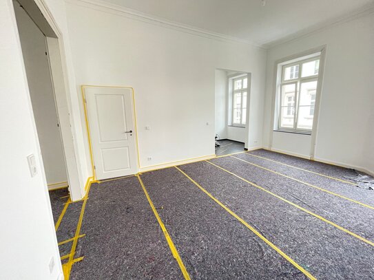 Frisch Sanierte 3-Zi-Altbau mit AfA Abschreibung in zentraler Lage von Wiesbaden