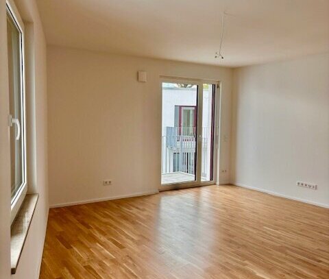 großzügige und helle 2,5 Zimmer KfW 40 Wohnung