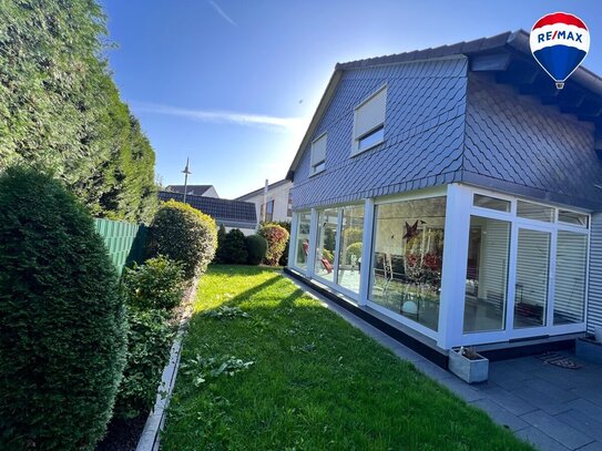 Freistehendes Einfamilienhaus mit kleinem Garten