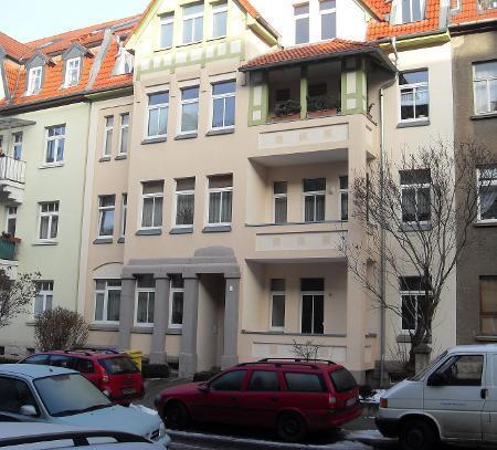 3Ruhige und doch zentrumsnahe 3-Raumwohnung mit Balkon zu verkaufen