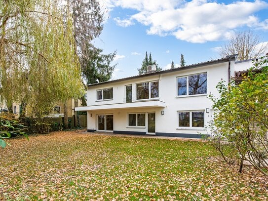 Großzügiges Wohnen mit Privatsphäre - Architektenhaus mit Einliegerwohnung in Altenfurt