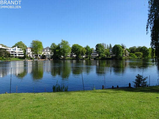 Möbliertes Penthouse mit großer Terrasse und Blick auf den Rondeelteich!