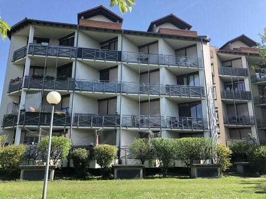 Studierende aufgepasst! Lichtdurchflutete und wirklich großzügiges 1 Zimmer-Apartment mit Balkon in guter Lage zum UK...