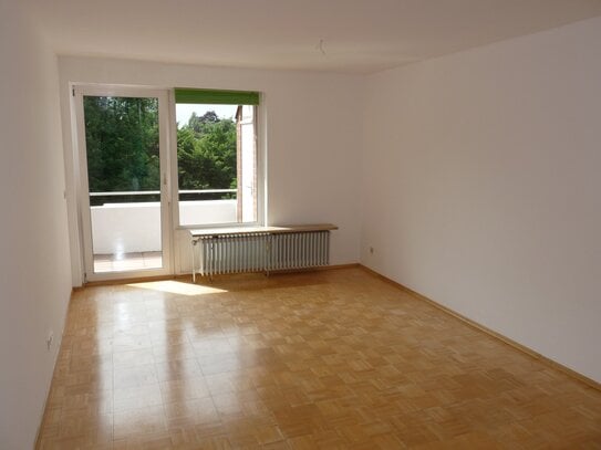 Ansprechende Balkon-Wohnung - zentral in Buxtehude!