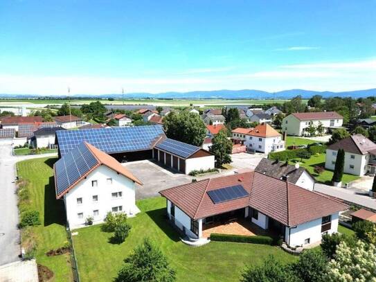 Hofstelle mit Bungalow - Bauernhaus - Scheune - Halle und 3.780 m² Grund in Otzing