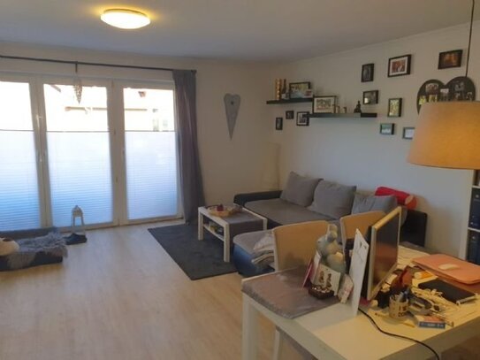 Garstedt - Helle, gepflegte 2-Zimmer Wohnung mit Balkon, Einbauküche und TG-Stellplatz