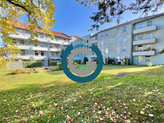 GEPFLEGTES SINGLE-APARTMENT - BALKON MIT BLICK INS GRÜNE - MIT TIEFGARAGEN-STELLPLATZ