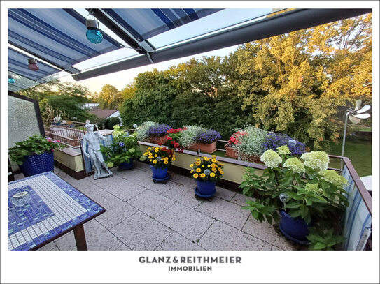 Mitten drin statt nur dabei - 2 Zimmer mit großer Dachterrasse