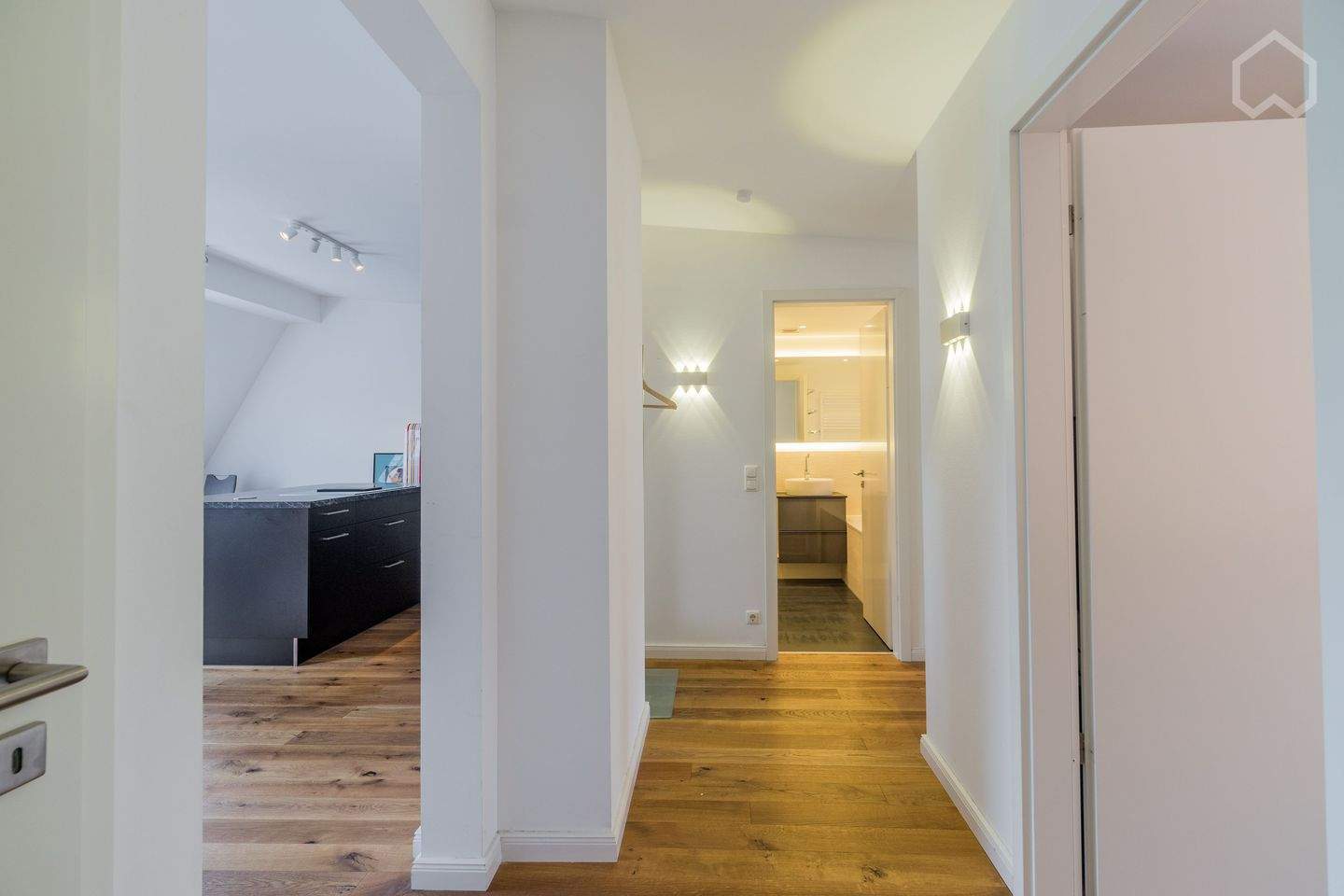 Feinstes, stilvolles Apartment im Herzen von Wilhelmstadt - Photo 1