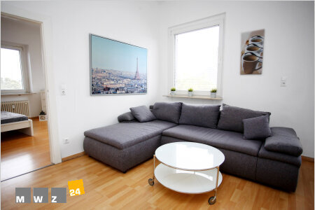 Komplett Möbliert/Furnished Accommodation in: Derendorf. Helles 2 Zimmer Apartment in der 4. Etage