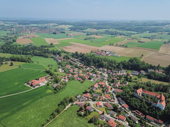 Hochinteressantes Grundstück in der Ortsmitte / teils bebaubar / Kauf gegen Gebot