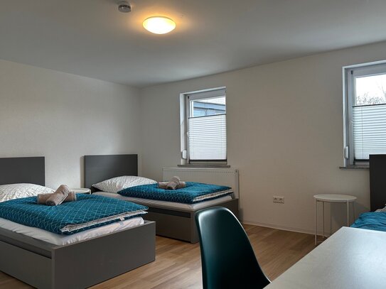 1 Haus für Sie alleine, mit 8 Zimmer, TV, Internet, 2x Küche, 2x Dusche/WC, Waschmaschine, Trockner, Parkplatz