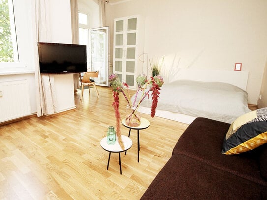 175 | Central studio apartment with balcony next to Torstrasse Mitte