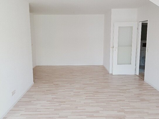 RESERVIERT !!! charmante und stilvolle 3-Raum ETW mit Tiefgaragenstellplatz