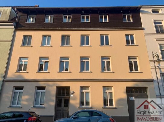 Feldstadt * 2 Zimmer mit EBK sowie Tageslicht-Duschbad, Hofnutzung, 2. OG