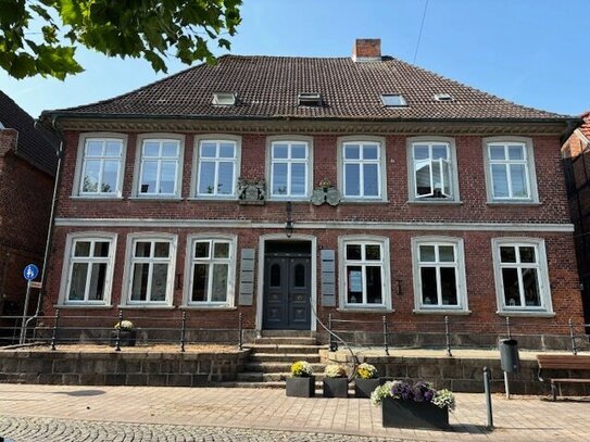 Toller Büroraum in historischer Villa im Zentrum von Plön zu vermieten (36,36 m²)