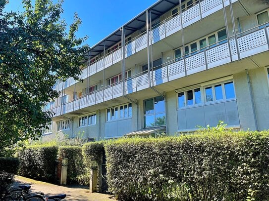 Für Investoren oder Privat - geräumige 2,5 Zimmer WHG in Erlangen mit Balkon, Tiefgarage und vielen Möglichkeiten