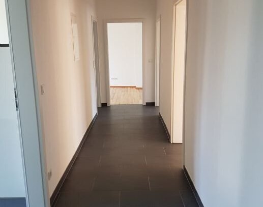 Schöne, helle, geräumige 3 ZKB Etagenwohnung mit Balkon und EBK in Saarbrücken-St. Arnual (frei ab 01.01.25)