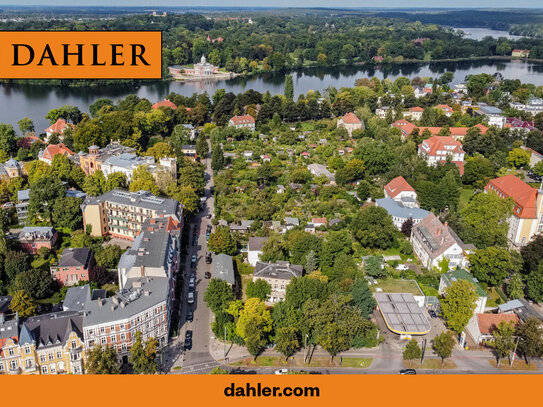 Monument protected and in need of renovation "Villa Rabe" in Potsdam