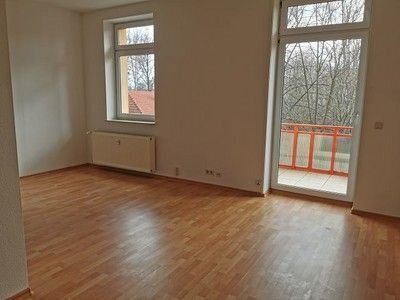 --- Wohnung mit Balkon und Einbauküche ---