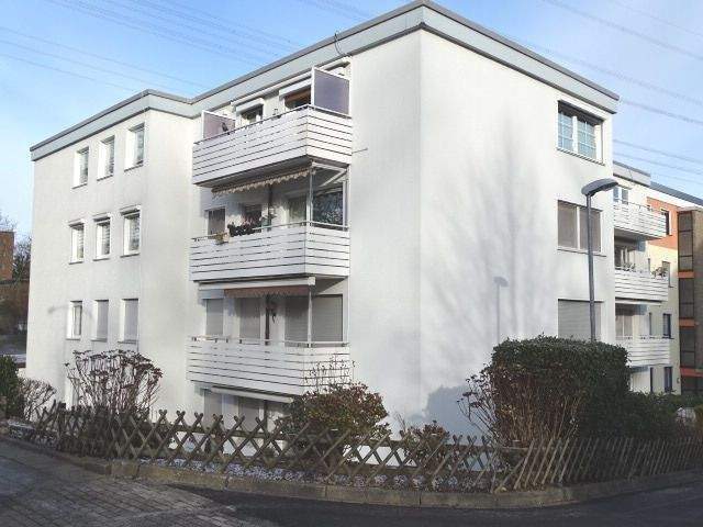 Fahrstuhl, schicke, sanierte 3 Zimmerwohnung mit EBK, Balkon, Garage und Stellplatz zu verkaufen, gute Energiewerte