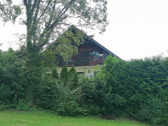 2 ½ -Fam.-Haus, (ohne Makler)mit 3 sep. Wohnungen, ruh. Lage, Usinger Stadtteil im Ts.