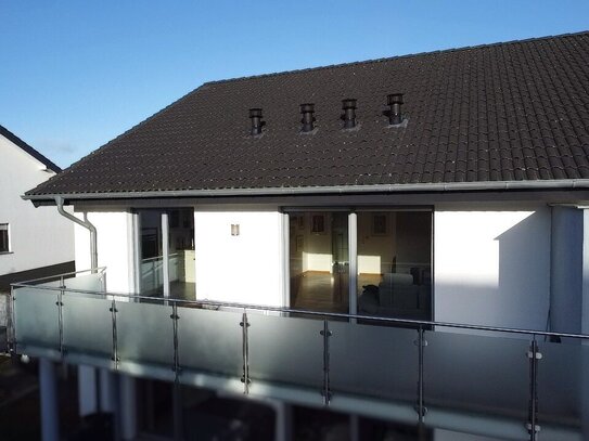 Moderne 4-Zimmer-Eigentumswohnung mit Südbalkon, Carport und energieeffizienter Ausstattung in Bad Oeynhausen!