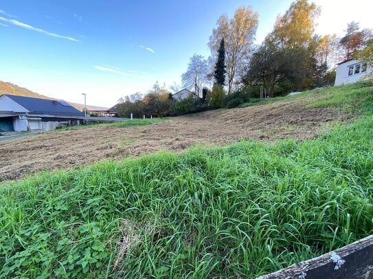 Ruhig gelegenes Baugrundstück in beliebter Lage von Ebermannstadt; im Ortsteil Niedermirsberg