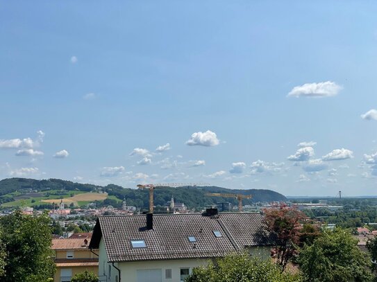 Einzigartiger Weitblick über Deggendorf - Wohnen im "Himmelreich"