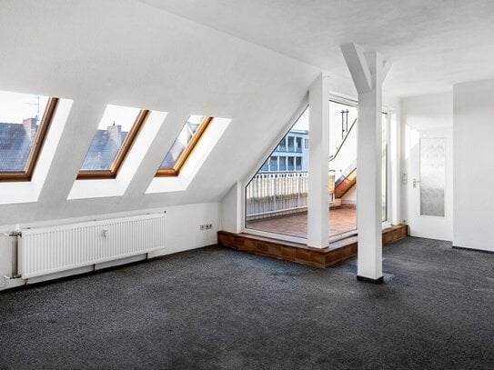 Helle Dachgeschosswohnung mit Südwest-Terrasse im Sprengelkiez in Berlin Wedding