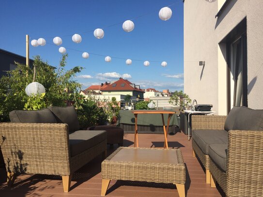 Zwei Zimmer mit großer Dachterrasse in der Zellerau