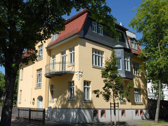 Sehr schöne Familienwohnung mit großem Balkon und Stellplatz in gepflegtem Objekt!