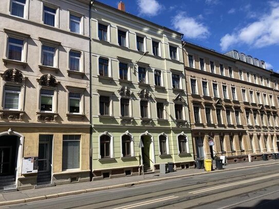 Schöne 2-Raum-Wohnung im EG mit Laminat/Fliesen und Balkon, sofort vermietbar!