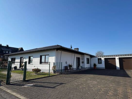VERKAUFT - Bungalow mit Doppelgarage