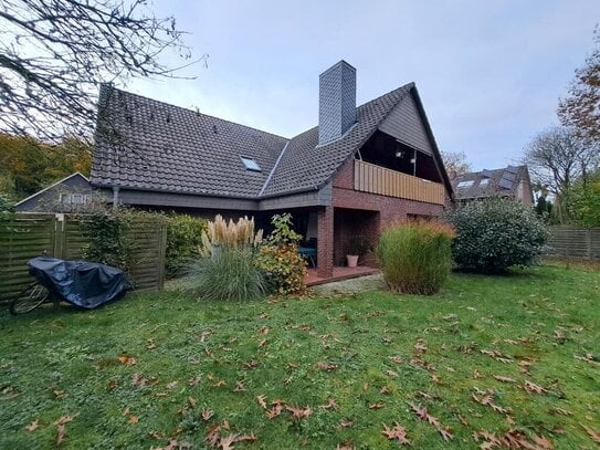 Tolle, große Wohnung im Erdgeschoss mit überdachter Terrasse, Garten & Garage!