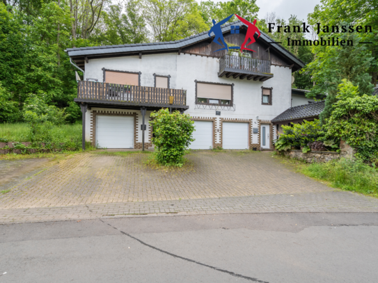 Einfamilienhaus & vermietetes Mehrfamilienhaus mit Waldgrundstück in Hillesheim - PROVISIONSFREI