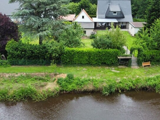 Saniertes Einfamilienhaus mit Doppelgarage, Terrasse in traumhafter Lage direkt an der Hunte