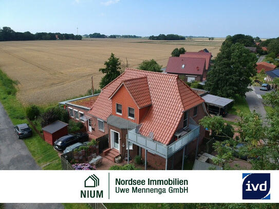 DEICHNAH AM FELDRAND. WOHNHAUS MIT 2 WOHNUNGEN IN SEHR RUHIGER LAGE.