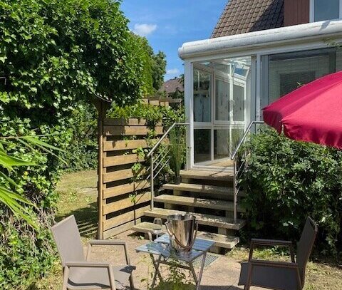 Familienfreundliches Einfamilienhaus mit Garten und 3 Garagen in Braunschweig-Watenbüttel!