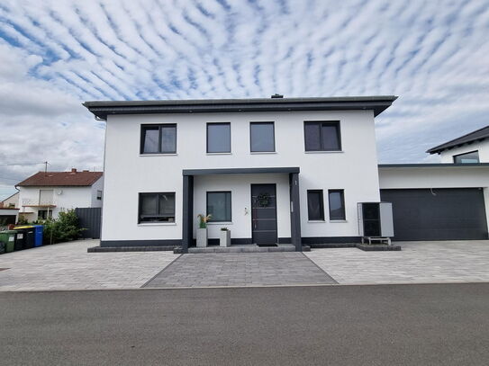 Freistehende Stadtvilla mit Doppelgarage & Terrasse PROVISIONSFREI