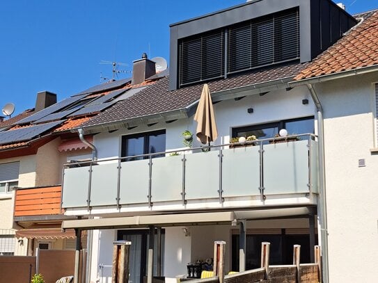 Exklusive, modernisierte 4,5-Zimmer-Maisonette-Wohnung mit Balkon in Leinfelden Echterdingen