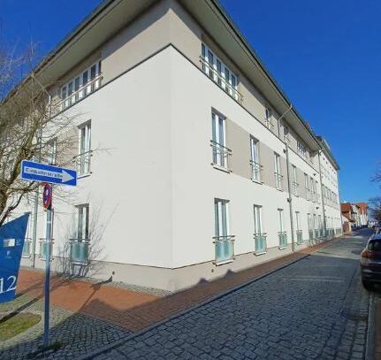 Moderne, barrierefreie 2-Zimmer-Wohnung im 1. OG (für 1 Person) am Ribnitzer Kloster zu vermieten