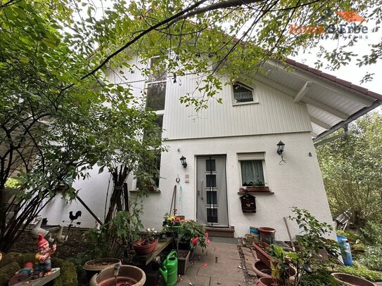 Vermietetes Einfamilienhaus mit Garten, Terrasse und traumhaftem Blick ins Grüne in Heiligenborn