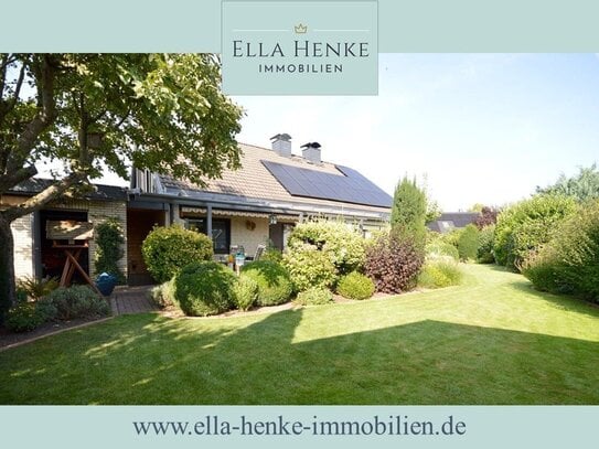 Traumhaus in Ohlhof mit wunderschönem Garten + Photovoltaik-Anlage ...