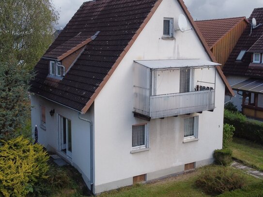 Einfamilienhaus aus 1969: Viel Platz für Ihre Familie und Gestaltungsmöglichkeiten – Verwandeln Sie es in Ihr Traumhaus!